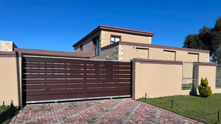 5 Bedroom Property for Sale in Overbaakens Eastern Cape